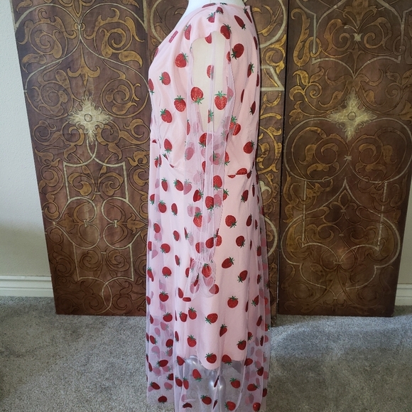 Strawberry V Neck Pink Red Long Sleeve Midi Dress - Picture 4 of 10